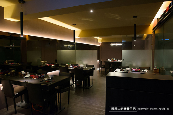 紅麻辣老鍋：【大安區 | 紅麻辣老鍋】用料實在湯頭香氣迷人 值得推薦的單點式火鍋