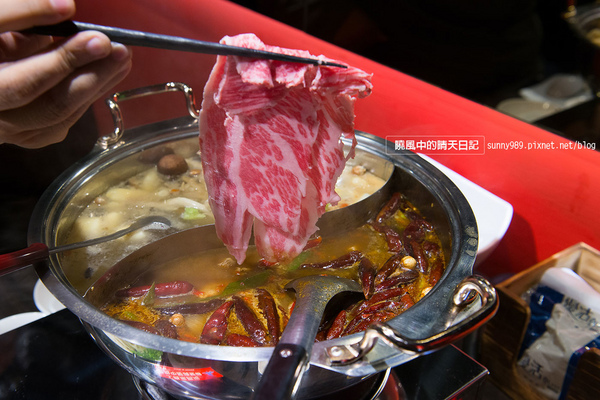 紅麻辣老鍋：【大安區 | 紅麻辣老鍋】用料實在湯頭香氣迷人 值得推薦的單點式火鍋