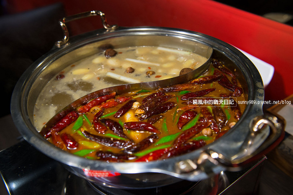 紅麻辣老鍋：【大安區 | 紅麻辣老鍋】用料實在湯頭香氣迷人 值得推薦的單點式火鍋