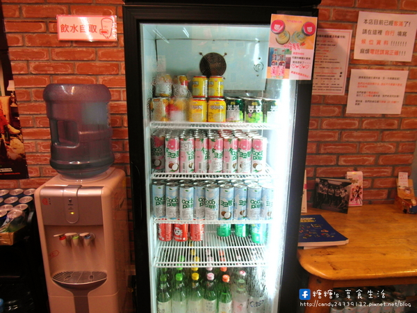 求求辣年糕:〖台中│美食〗求求辣年糕 ❤ 一中商圈超夯韓國料理,每天人潮都大爆滿!!現在都是現場排隊候位沒有電話預約囉~想吃要趁早!!