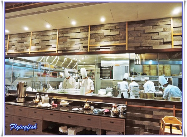 樂天皇朝(微風信義):✜ 二訪讓人心情繽紛滴無敵美食和五星級服務-「樂天皇朝(微風信義店)」 (❁´◡`❁)