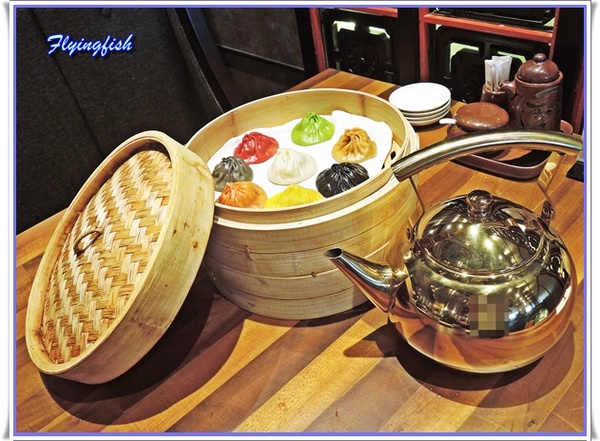 樂天皇朝(微風信義):✜ 二訪讓人心情繽紛滴無敵美食和五星級服務-「樂天皇朝(微風信義店)」 (❁´◡`❁)