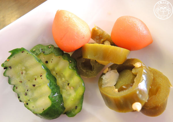 紅牛原味炭烤牛排(合江店)：呷飽祙【台北中山･紅牛原味炭烤牛排(合江店)】旅行應援團推薦