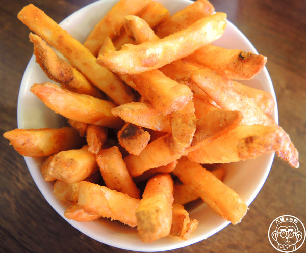 紅牛原味炭烤牛排(合江店)：呷飽祙【台北中山･紅牛原味炭烤牛排(合江店)】旅行應援團推薦