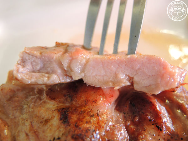 紅牛原味炭烤牛排(合江店)：呷飽祙【台北中山･紅牛原味炭烤牛排(合江店)】旅行應援團推薦