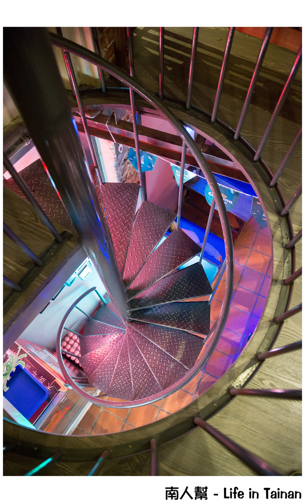 Bark2輕餐食酒館(台南公園店)