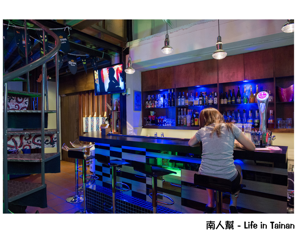 Bark2輕餐食酒館(台南公園店)