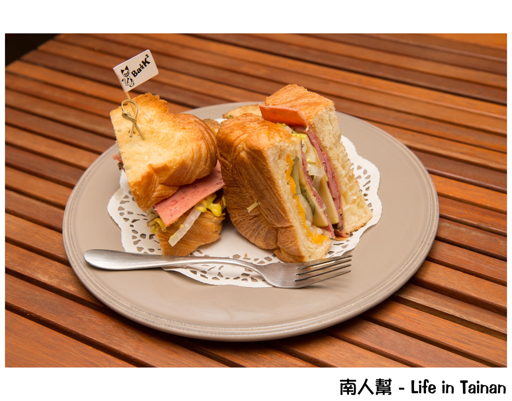 Bark2輕餐食酒館(台南公園店)