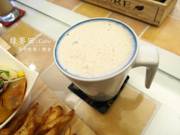 綠麥田:【台南||東區】綠麥田──平價鄉村風早午晚餐,貓頭鷹陪你幸福用餐!