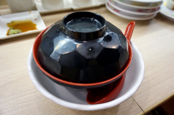 弥味壽司YUMMY SUSHI:*口碑券*弥味壽司YUMMY SUSHI:電動跑車送餐小樂趣