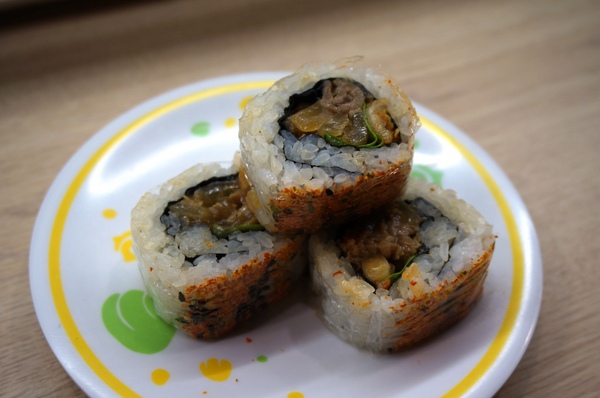 弥味壽司YUMMY SUSHI:*口碑券*弥味壽司YUMMY SUSHI:電動跑車送餐小樂趣