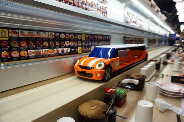 弥味壽司YUMMY SUSHI:*口碑券*弥味壽司YUMMY SUSHI:電動跑車送餐小樂趣