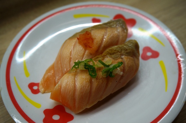 弥味壽司YUMMY SUSHI:*口碑券*弥味壽司YUMMY SUSHI:電動跑車送餐小樂趣