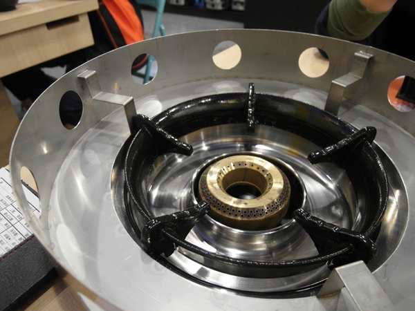 OMAYA麻藥瘋雞(嘉義店):工業風!OMAYA麻藥瘋雞(嘉義新生店)─春川炒雞/罪惡牽絲起司&超吸睛棉花泡泡!