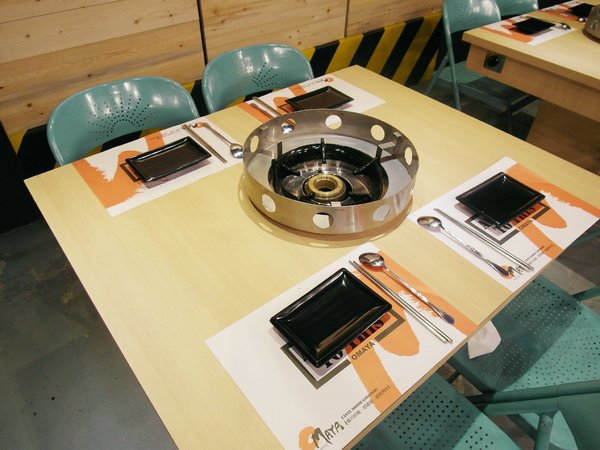 OMAYA麻藥瘋雞(嘉義店):工業風!OMAYA麻藥瘋雞(嘉義新生店)─春川炒雞/罪惡牽絲起司&超吸睛棉花泡泡!