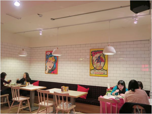 YumYum Deli:台北 捷運忠孝敦化站 YumYum Deli~熱量破表。中西擦撞的好味火花