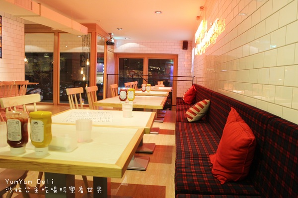 YumYum Deli:有滷肉‧炸排骨的美式餐廳『YumYum Deli』東區216巷/捷運忠孝敦化站