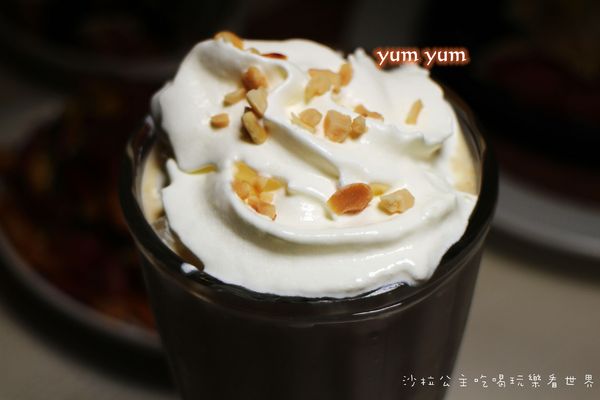 YumYum Deli:有滷肉‧炸排骨的美式餐廳『YumYum Deli』東區216巷/捷運忠孝敦化站