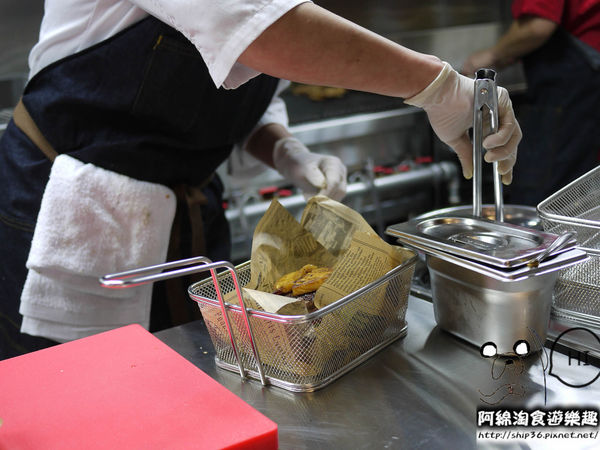 【台北美式】【北捷士林站】Burger Ray-超美味漢堡沒吃到會捶心肝．心臟病堡/鵝肝/巫毒雞腿堡/士林區