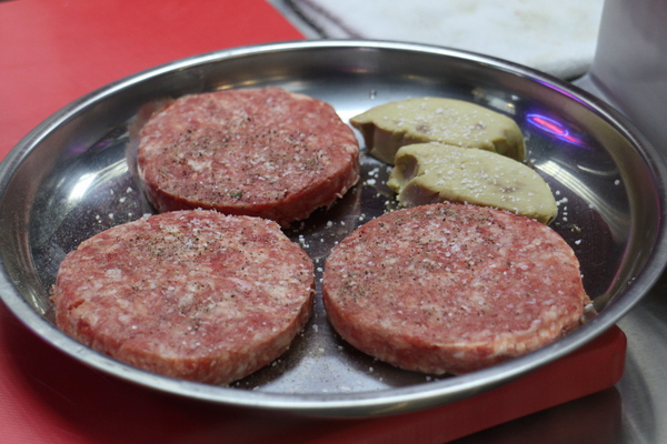 Burger Ray(士林店):士林就能吃到東區排隊人氣店『Burger Ray』個性漢堡/薯條/飲料喝到飽