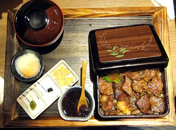 開丼 燒肉vs丼飯(微風松高店):台北|食記 開丼 燒肉vs丼飯 微風松高店 地表最強 和牛級神樣沙朗丼 驚人新菜色發布!附2016菜單