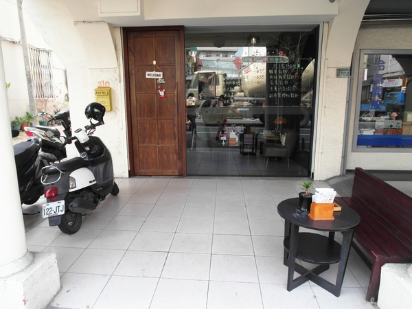 窩吧:【台南||東區】窩吧!二訪之新菜單出爐啦~台南/老宅/早午餐&下午茶!