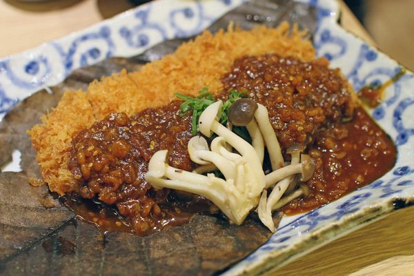 【桃園林口美食】林口三井outlet-超人氣日本靜岡勝政日式豬排、安普蕾修伴手禮