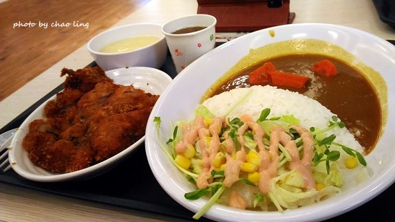 華泰名品城-8.jpg - 燦爛耶誕夜景