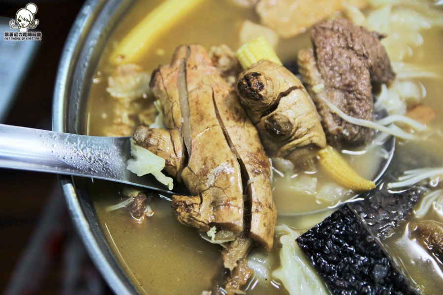 888燻茶鵝 滷味 薑母鴨17.JPG