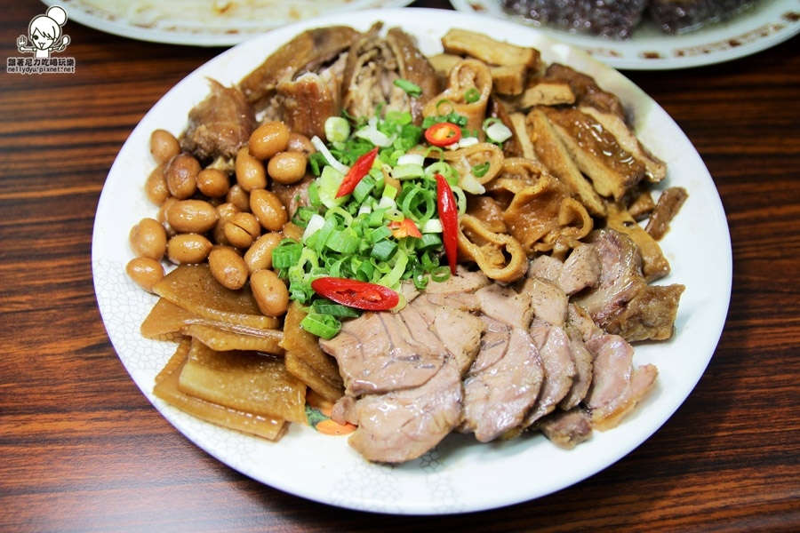 888燻茶鵝 滷味 薑母鴨24.JPG