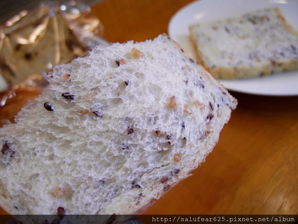 後少女時代 台中南屯天然健康美味又實在的品麵包
