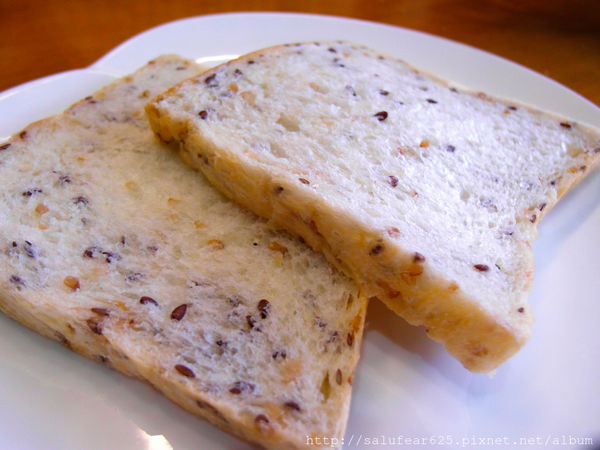 後少女時代 台中南屯天然健康美味又實在的品麵包