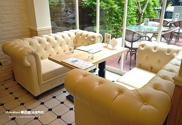 Monteur 夢甜屋(忠孝門市): 【愛評網口碑體驗】年輪蛋糕/生乳捲 /輕食下午茶 ✿✿ Monteur 夢甜屋(忠孝門市) ✿✿(完整菜單)