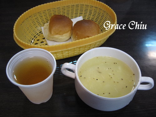 爆漿餐包.紅茶.玉米濃湯~Mr.牛排(萬華.寶興街)台北牛排/夜市牛排/平價牛排/復興口/東園街28巷周邊)