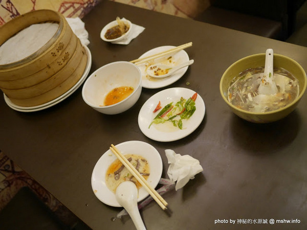 麷溙鼎：【食記】彰化麷傣鼎湯包館@員林華成市場 : 絲瓜蝦仁口味還挺好吃的, 不過其他的都有點奇怪…U_U