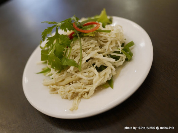 麷溙鼎：【食記】彰化麷傣鼎湯包館@員林華成市場 : 絲瓜蝦仁口味還挺好吃的, 不過其他的都有點奇怪…U_U