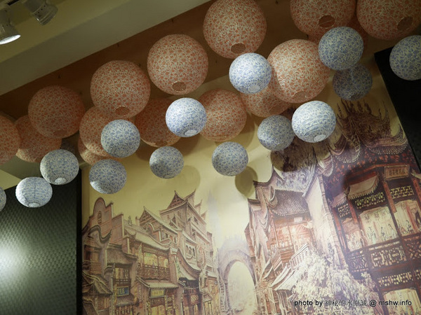 麷溙鼎：【食記】彰化麷傣鼎湯包館@員林華成市場 : 絲瓜蝦仁口味還挺好吃的, 不過其他的都有點奇怪…U_U