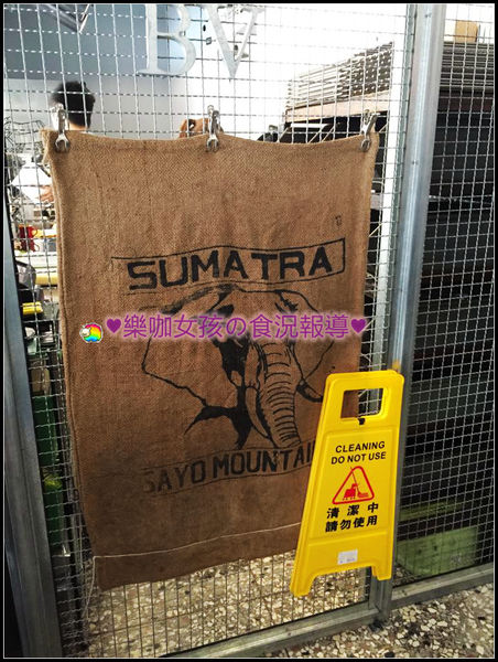 BVK:【彰化美食】午晚餐 ♥ BVK咖哩專科 ♥新開幕~只賣咖哩卻讓人難以忘懷的好口味≡內有用心在料理的老闆