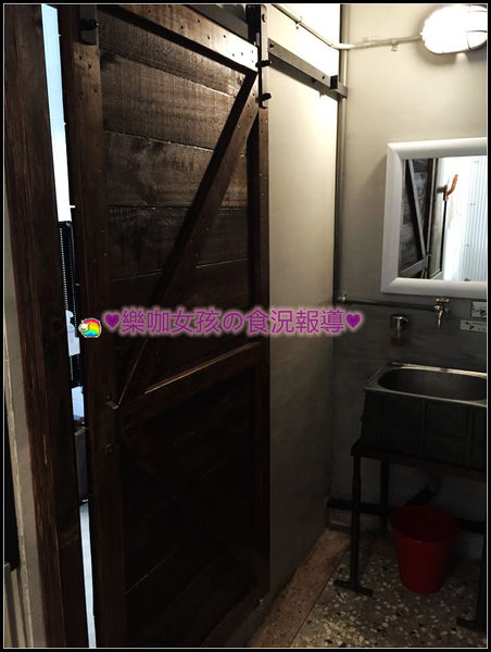 BVK:【彰化美食】午晚餐 ♥ BVK咖哩專科 ♥新開幕~只賣咖哩卻讓人難以忘懷的好口味≡內有用心在料理的老闆