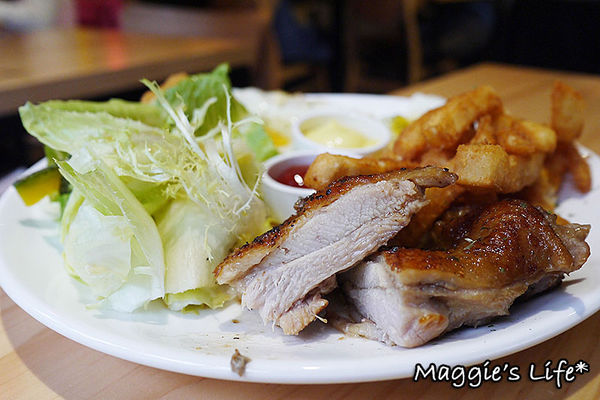 AT Café:台北美食。捷運南京三民【AT Café】吃美食玩桌遊~不想回家了!◆早午餐。漢堡。三明治。手工甜點。桌遊體驗。包場服務