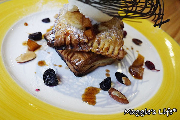 AT Café:台北美食。捷運南京三民【AT Café】吃美食玩桌遊~不想回家了!◆早午餐。漢堡。三明治。手工甜點。桌遊體驗。包場服務