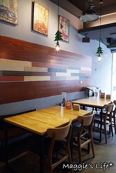 AT Café:台北美食。捷運南京三民【AT Café】吃美食玩桌遊~不想回家了!◆早午餐。漢堡。三明治。手工甜點。桌遊體驗。包場服務