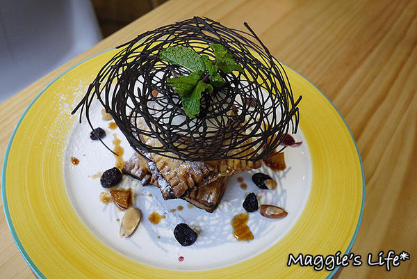 AT Café:台北美食。捷運南京三民【AT Café】吃美食玩桌遊~不想回家了!◆早午餐。漢堡。三明治。手工甜點。桌遊體驗。包場服務