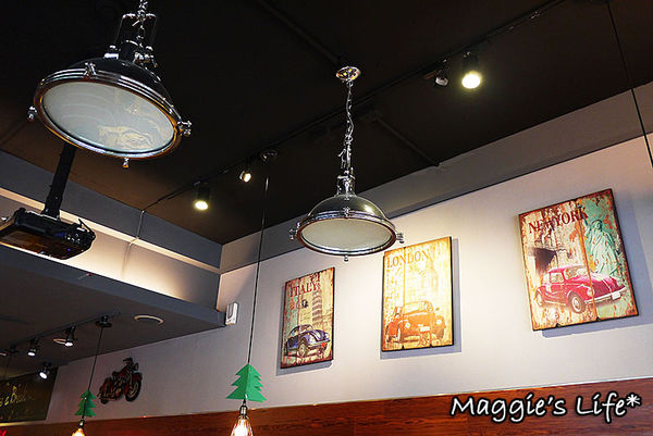 AT Café:台北美食。捷運南京三民【AT Café】吃美食玩桌遊~不想回家了!◆早午餐。漢堡。三明治。手工甜點。桌遊體驗。包場服務