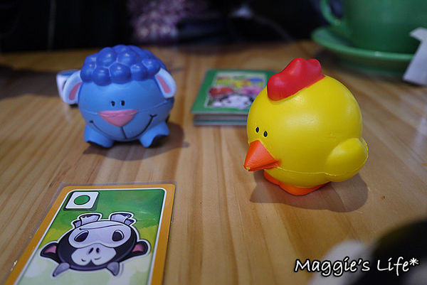 AT Café:台北美食。捷運南京三民【AT Café】吃美食玩桌遊~不想回家了!◆早午餐。漢堡。三明治。手工甜點。桌遊體驗。包場服務