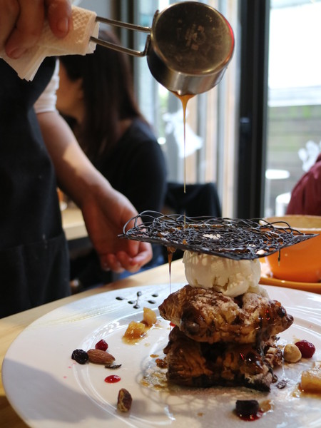 AT Café：【台北美食】早午餐新選擇--AT Café還可玩桌遊喔!!