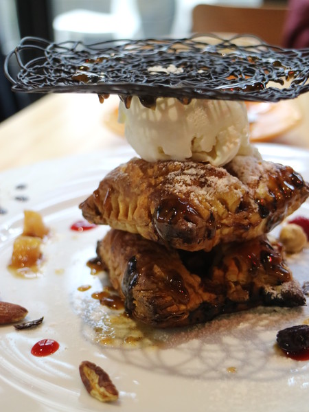 AT Café：【台北美食】早午餐新選擇--AT Café還可玩桌遊喔!!