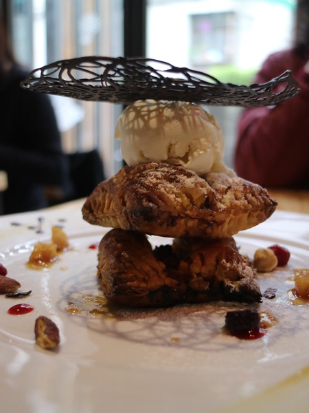 AT Café：【台北美食】早午餐新選擇--AT Café還可玩桌遊喔!!