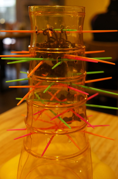 AT Café:(胖樺食記) 八德路AT Café提供高CP值餐點及眾多桌上遊戲。內文附多款桌遊分享。