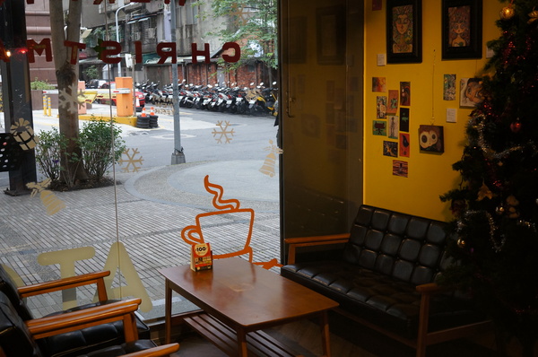 AT Café:(胖樺食記) 八德路AT Café提供高CP值餐點及眾多桌上遊戲。內文附多款桌遊分享。